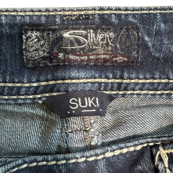 Silver SUKI Women’s 32X30 Dark Wash Fading Rivets Sequins Mid-Rise Bootcut - Picture 5 of 9